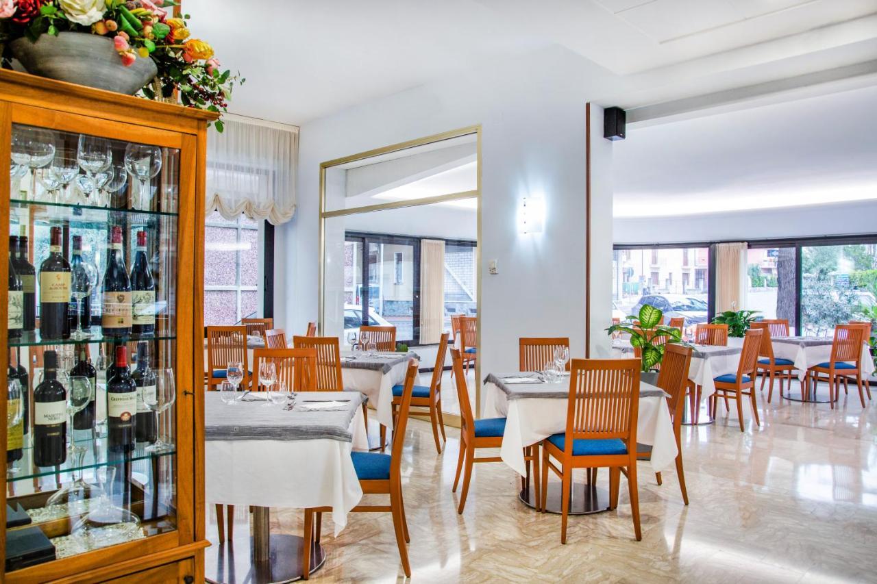 Hotel Mediterranée Spotorno Extérieur photo