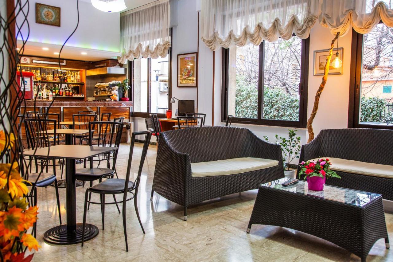 Hotel Mediterranée Spotorno Extérieur photo